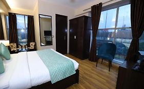 Hotel Palm Grand Naraina New Delhi - Couple Friendly Local Ids Accepted